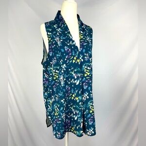 The North Face women’s sleeveless flowy blouse size L